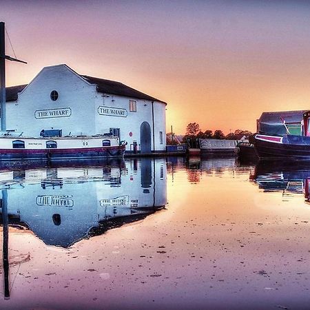 ホテル The Wharf Stourport エクステリア 写真