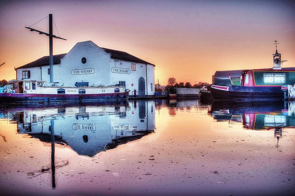 ホテル The Wharf Stourport エクステリア 写真