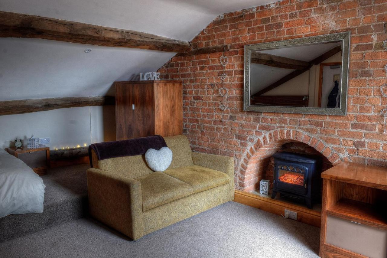 ホテル The Wharf Stourport エクステリア 写真